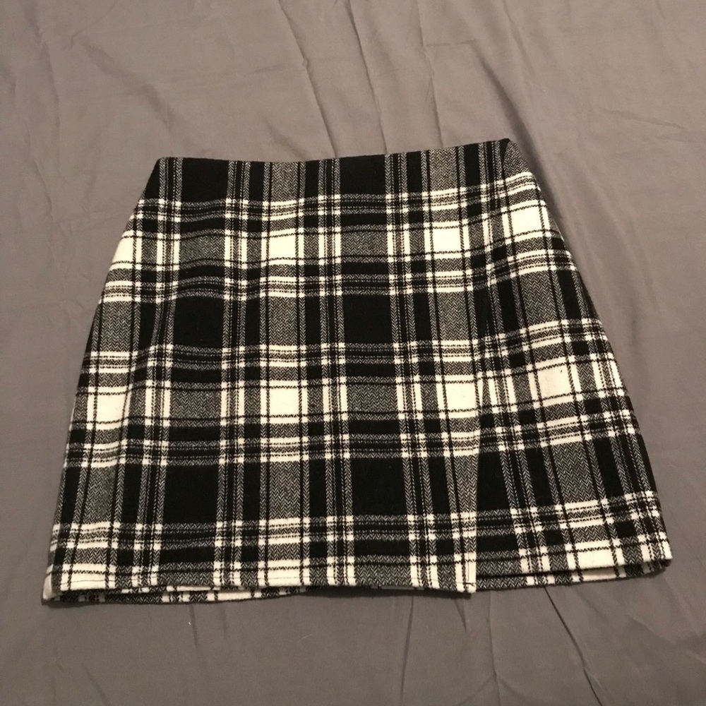 Trendy plaid hollister skirt